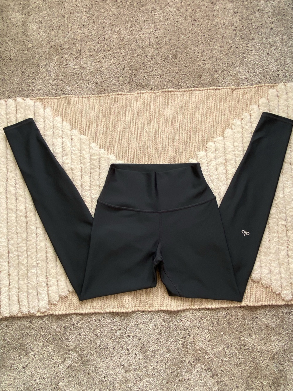 Alo Yoga Airlift High-Waist Leggings